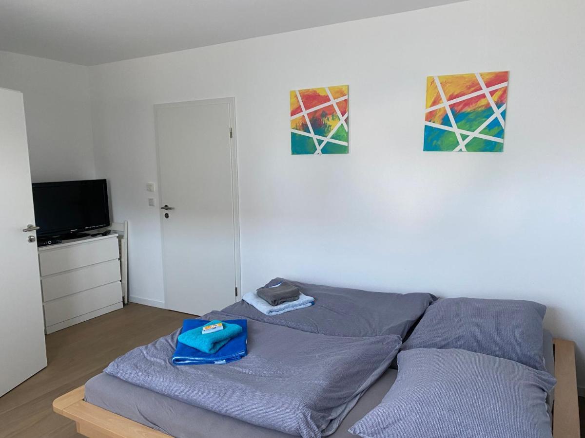 Messezimmer nahe der Düsseldorfer Messe mit eigenem Eingang und gratis Minibar Exterior foto